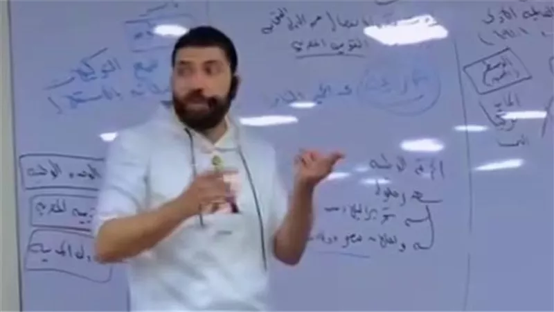 معلم واقعة هدى شعراوي وصفية زغلول    