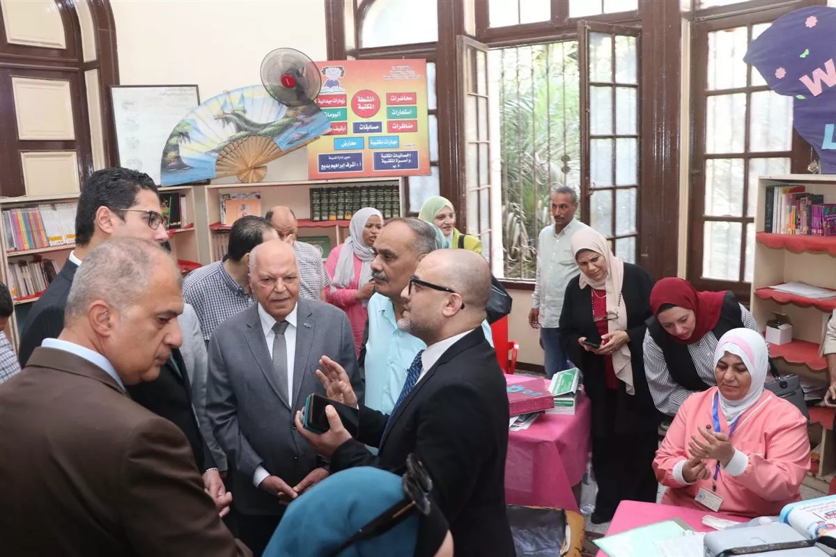 نقيب المعلمين يشارك فى انطلاق الحملة القومية للتطعيم ضد الحصبة بمدارس القاهرة